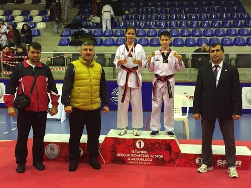 Bahçeşehir Tekvando da Yıldızlar Şampiyonu çıkarttı