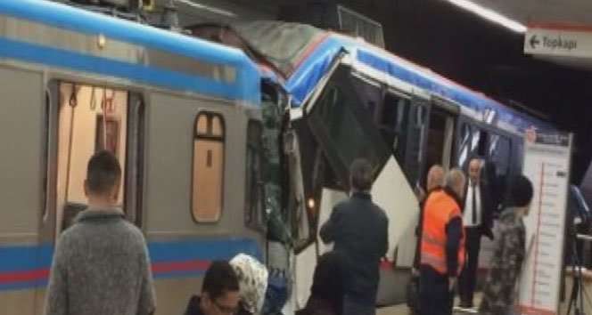 İstanbul’da tramvaylar çarpıştı