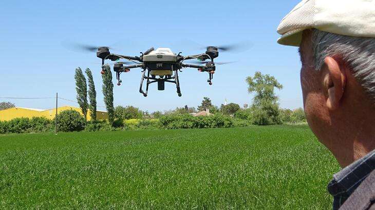 Drone ile ilaçlama ürün zayiatını önlüyor