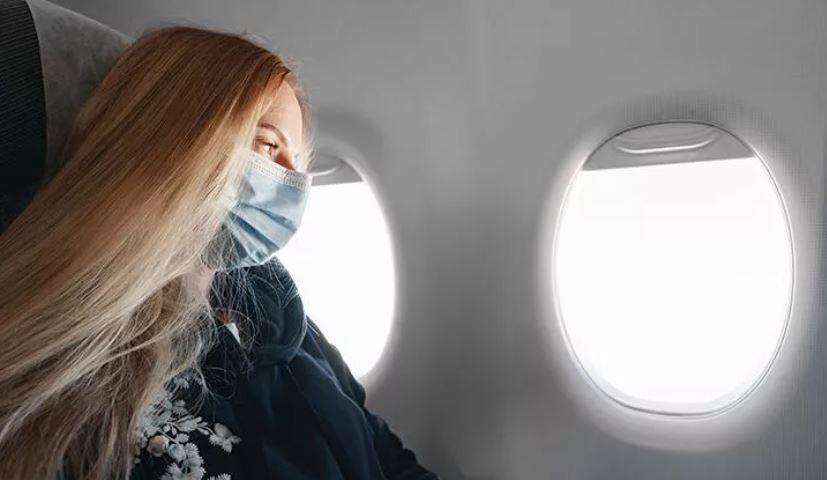 Uçakta maske takmak
