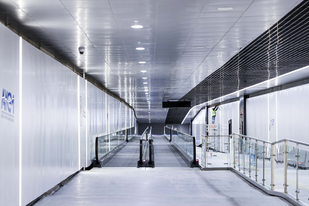 Sabiha Gökçen Havalimanı metrosu