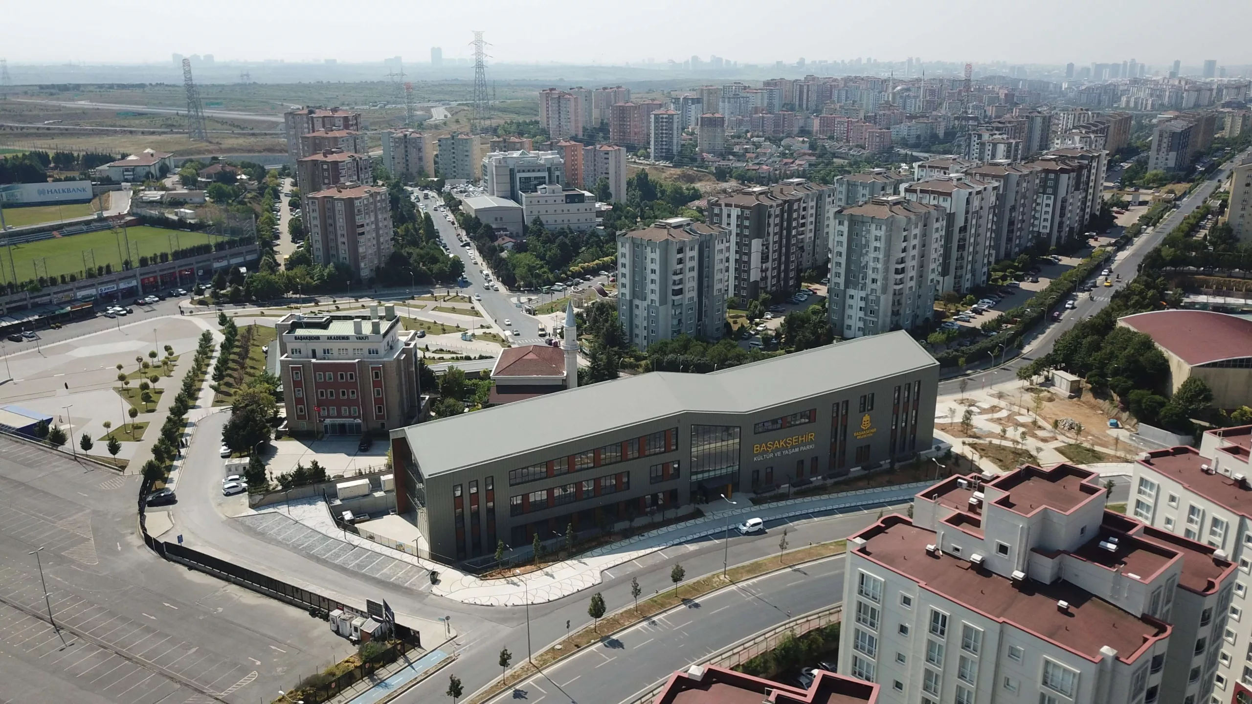 Başakşehir Kültür Yaşam Merkezi Açılış İçin Gün Sayıyor