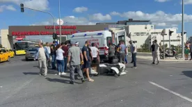 Başakşehir Hastane girişinde motosiklet kazası! Sürücü ağır yaralı
